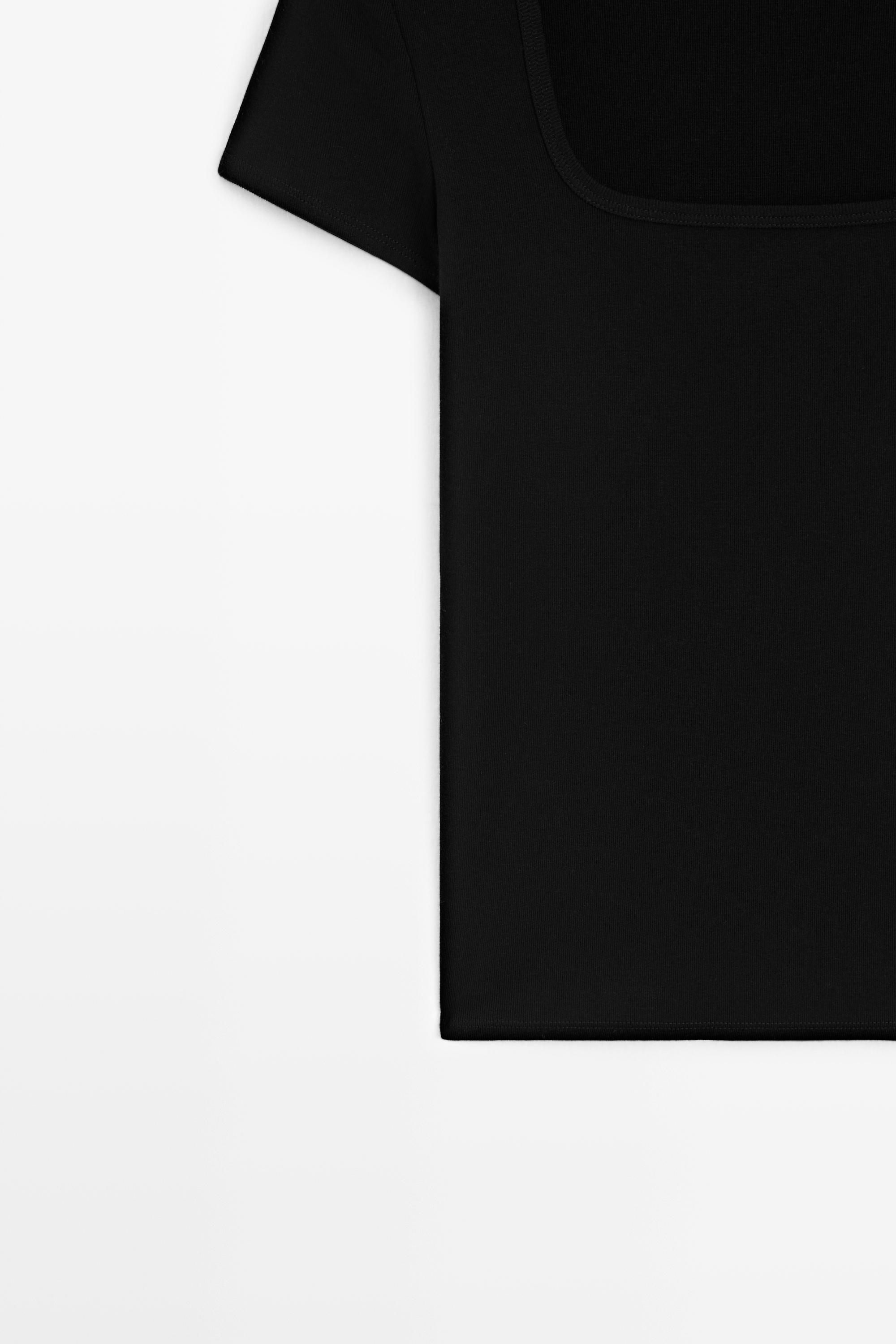 Short sleeve square neckline T-shirt